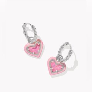 Kendra Scott Ari Heart Silver Enamel‎ Frame Huggie Earrings in Pink Iridescent